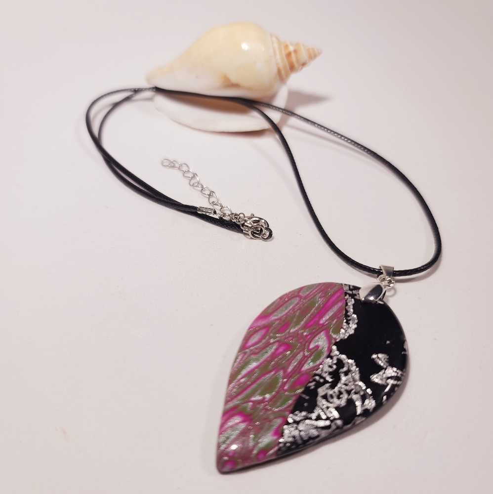 NWT - HANDCRAFTED PENDANT